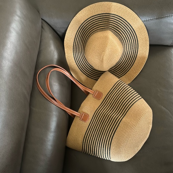 Black Stripe Straw Bag and Matching Hat - Picture 2 of 7